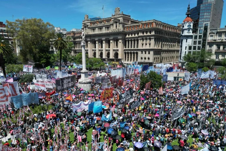 President Javier Milei’s 'mega-decree' has given rise to street protests (Luis ROBAYO)